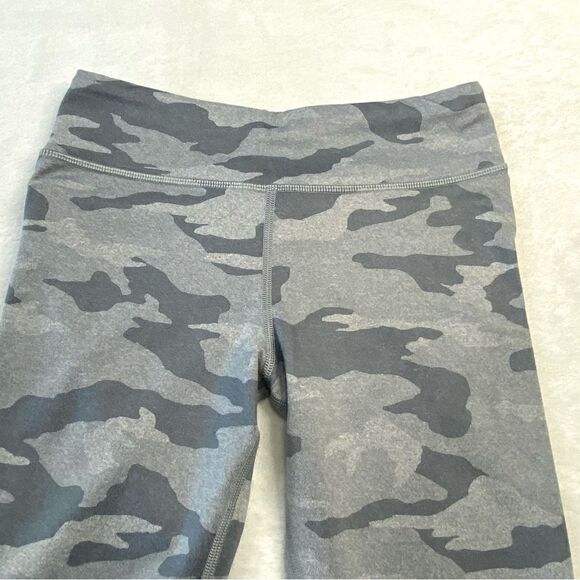 ATHLETA GIRLS CAMO LEGGINGS - Picture 4 of 8